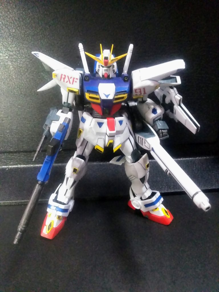 と、云うわけで「31歳」と成った「RXF 91 さん」でした😆                                                                   以前投稿した「F 90 」達より造形や諸々の完成度が格段に上がっている模様😍         因みに彼らの敵対者は「クロスボーン・バンガード」と成ります😁