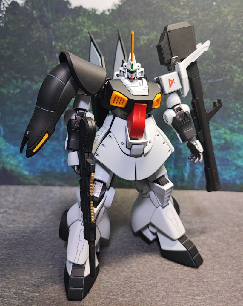 【作品について】まず水性アクリジョンのエアブラシ希釈が難しいのなんので、これでもかなりやり直しまして相当苦戦した作品となりました。ただ色々とアクシデントもありながら、結果イメージ通りにはできましたので満足です!久しぶりのガンダム以外制作をエンジョイさせていただきました!結局はガンダム(っぽい)ヘッドにしてしまったので、次はガッツリザクやらズゴックやらガンダム以外のキットで挑戦したいです!こちらコメントいただけますと幸いです!