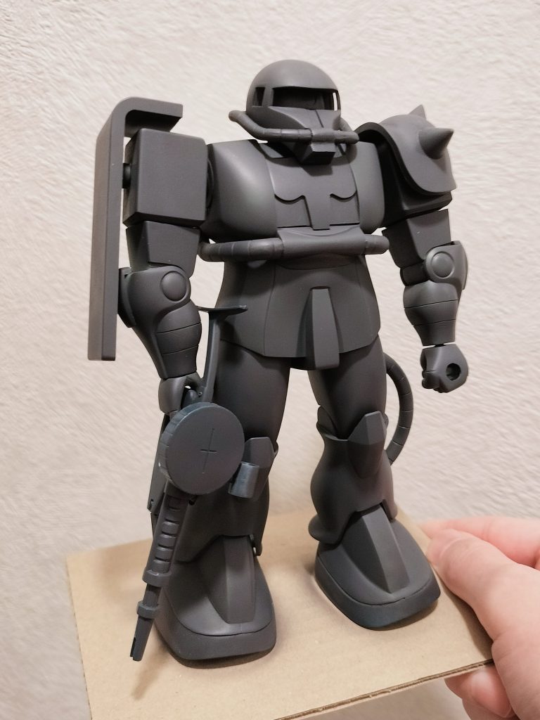 すべて組み上げた状態で黒に近いサフを吹いたところです。