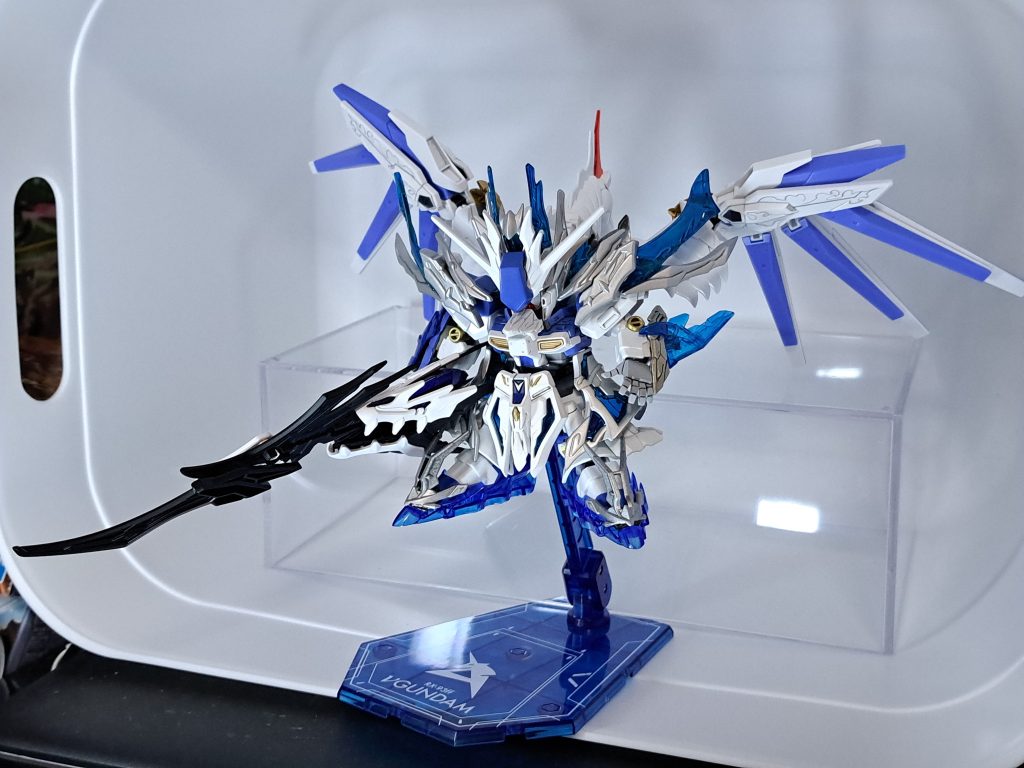 欲張りセットなため、自立出来ません。フィンファンネルも重すぎです。