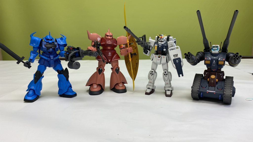 ジオラマに飾る4体を作成中。