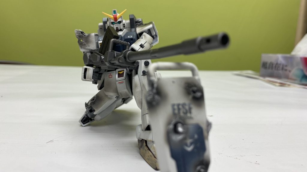 HG陸戦型ガンダム–3枚目/制作者：shin ei