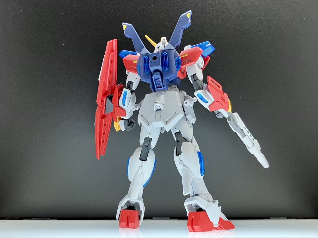 スターバーニングガンダム–3枚目/制作者：ニシオモケイテン