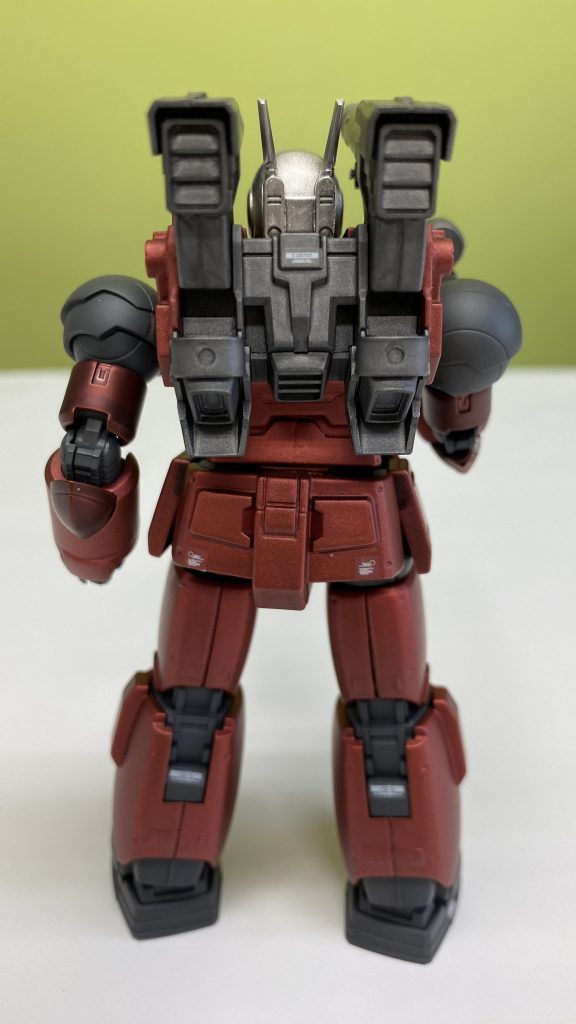 関節部分はメカサフスーパーヘビー。武器関係はメカサフガンメタル。黄色い部分はガイアノーツのExゴールドで顔はガイアノーツのスターブライトジェラルミンを使いました。