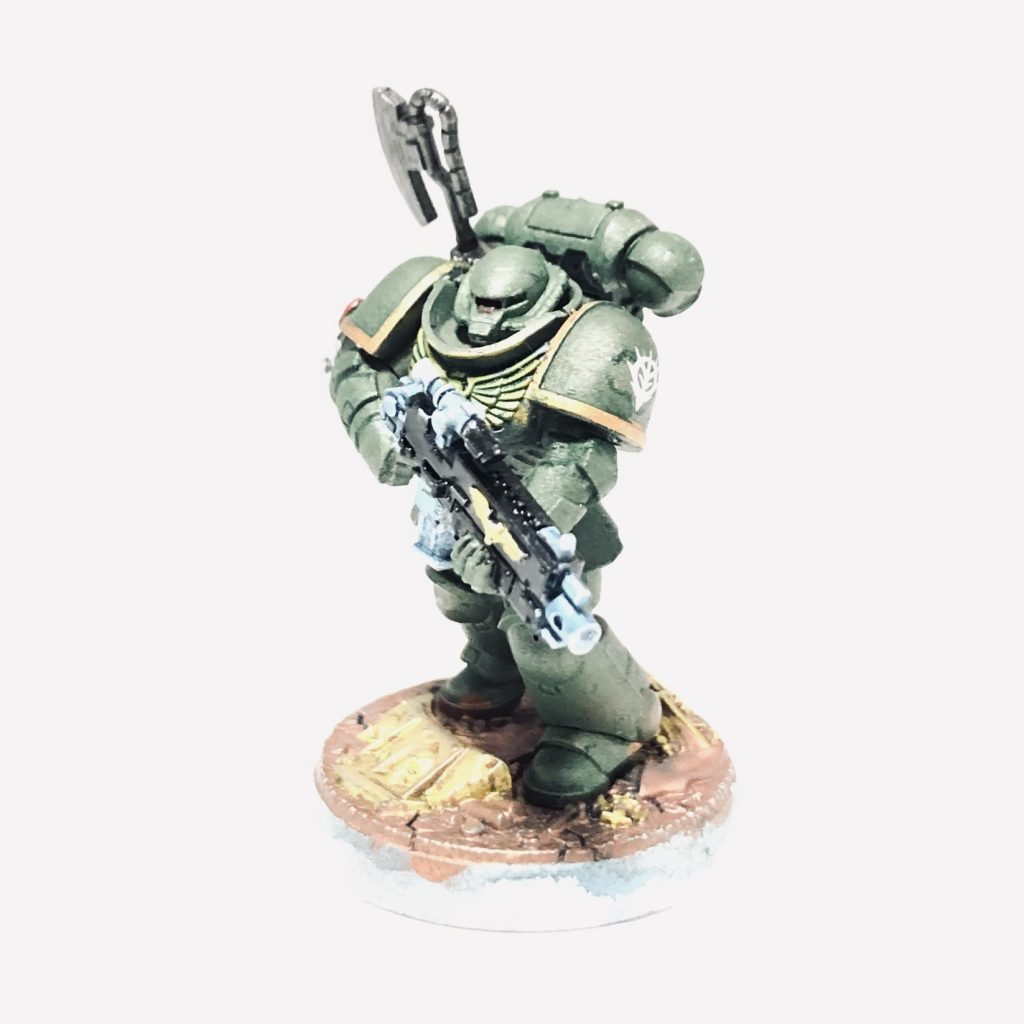 ザクヘッドは、AOZの1/400ビグウィグ付属のハイザックから持ってきました。恐らくスペースマリーンにはまるのは、これか、カップヌードルおまけの1/380ガンプラだけだと思います