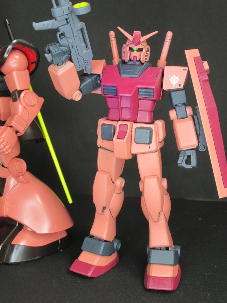 シャアレッド、シャアピンク、ネイビーブルー、ニュートラルグレー目とスコープにはアサヒペンの蛍光塗料を使用しました。最後まで見て頂きありがとうございました。