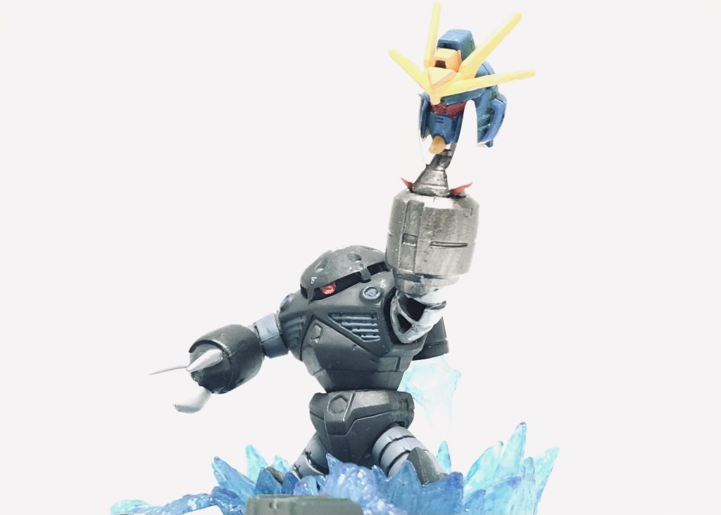 水中型ガンダム（？）の頭部は適当な余りパーツから引っ張ってきてます