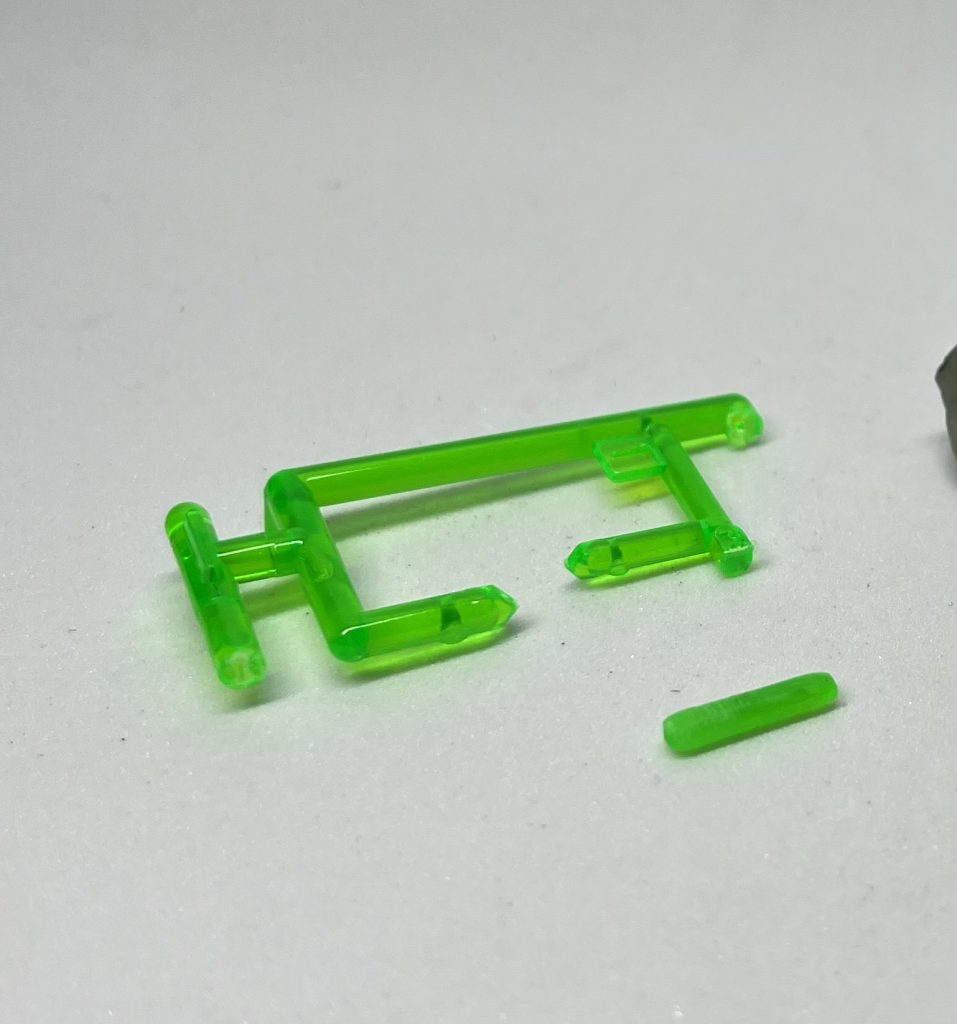 クリアランナーから小さい棒を1本作ります。