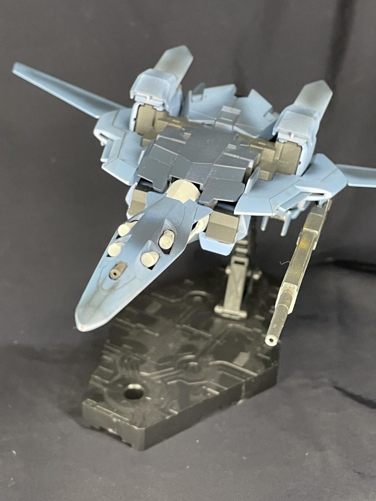 飛行形態がカッコいいですね。