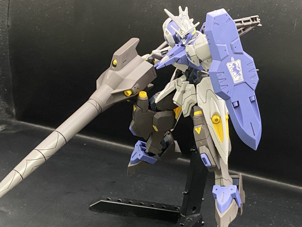 大型のドリルランスを構えて。大型の武器はやっぱりいいですね。