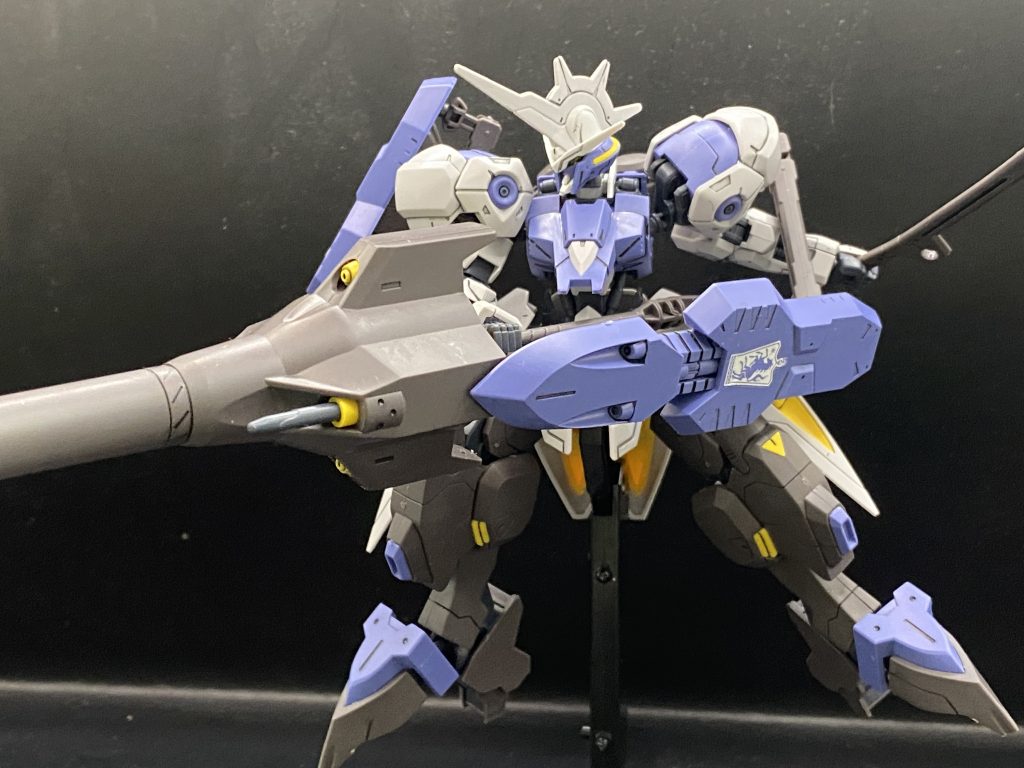 そして発射から装填までを行えるダインスレイブ！ご禁制の武装をメインに組み込むんじゃないよ！って思いますが後半はもはや禁止されてるだけでした、ルールを敷く側が敵というのもあってそういう事をする！となりましたね。放送当時は。