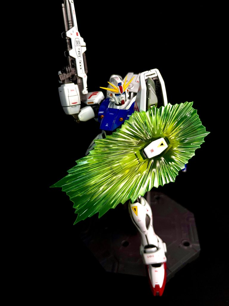 ビームシールドも緑一色が好きじゃなかったので、黄色グラデーションを追加してますがあまり目立ちませんでした。