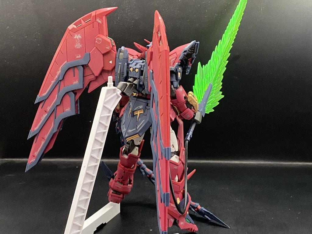 全身を前後からどこをとってもカッコイイのがずるいです。めちゃくちゃ満足感の高いキットです。