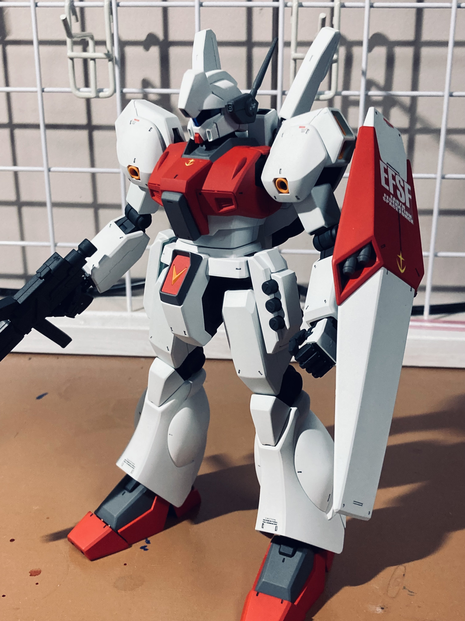 ガンプラ MG ジェガン D型 先行配備型 塗装済み完成品 - プラモデル