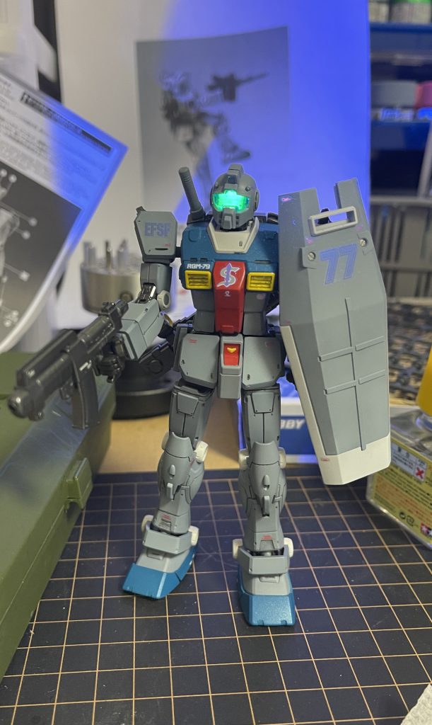 今回は、スジボリ、墨入れにも挑戦してみました。といっても、スジボリは、モールドを掘り直ししただけです。結構、タガネの使い方の練習になりますね。墨入れは、GODhandの墨入れ筆を使いました。こちらは、先がかなり細いので、墨入れというより、極細の線を引く感じでした。