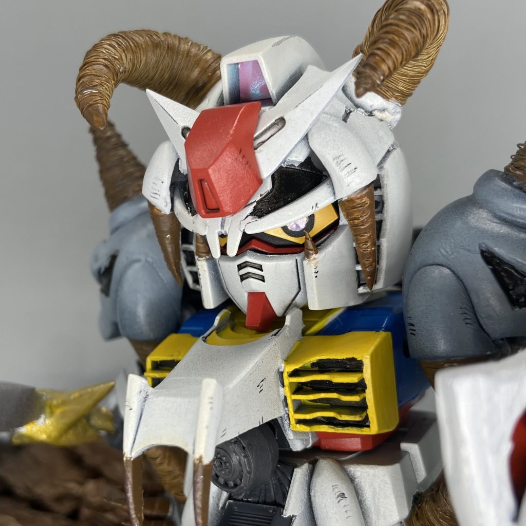 で、半艶コートをして、イラストによくあるヨゴレのような線をオマージュ的にちょんちょん入れたら…