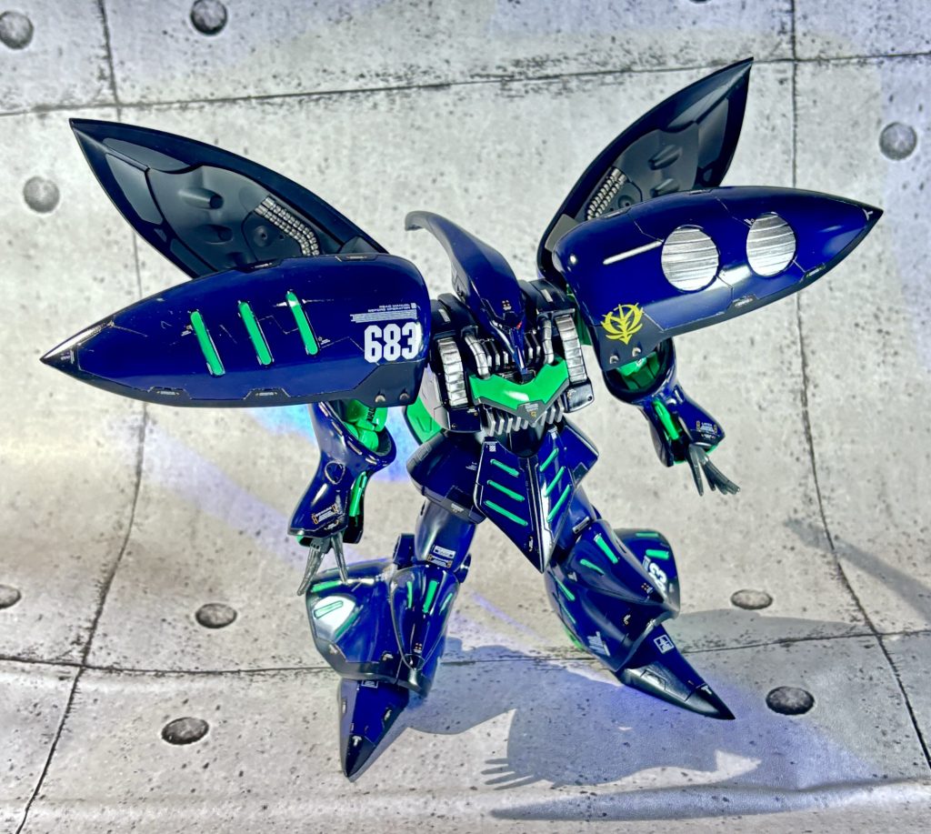 メインカメラはモノアイで