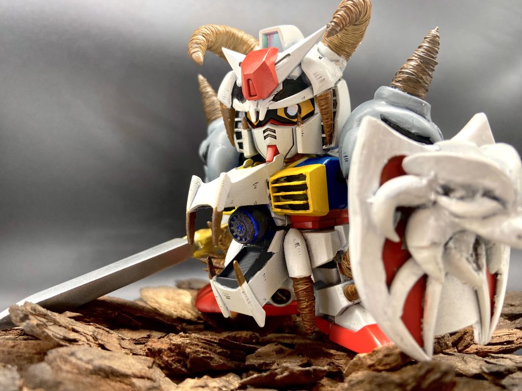 ガンドランダーシリーズ、好きなんです!このゴリゴリのファンタジックなデザインが最高✨しかし、いかんせんキットがない!唯一のBB戦士立体物はもう作ってしまったのでhttps://gumpla.jp/sd/826946もう立ち向かうしかないのです。笑