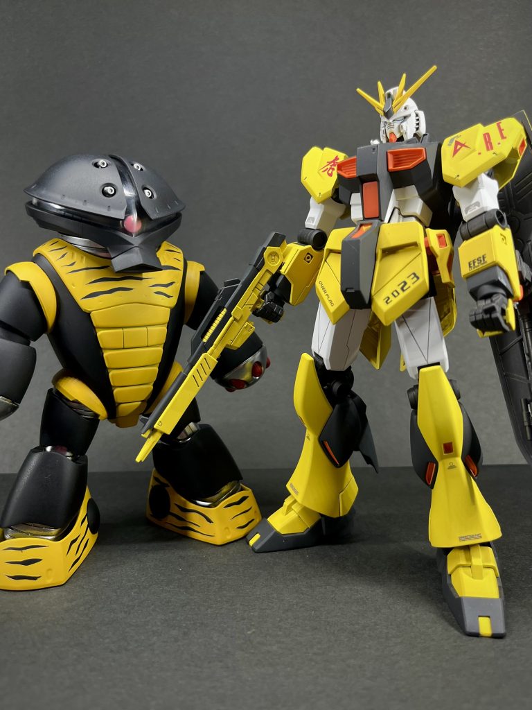 セリーグ制覇の時に作ったνガンダムと2ショット🤭