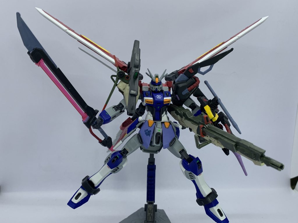 という訳でアルティメイトグラディエイターでした。楽しかった。やり過ぎなくらいに盛った。エールランチャーソードそれぞれに他のC.E.世界の武器を一つ足すコンセプト(それぞれタクティカルアームズ、レールガンシヴァ、重刎首鎌)で製作。