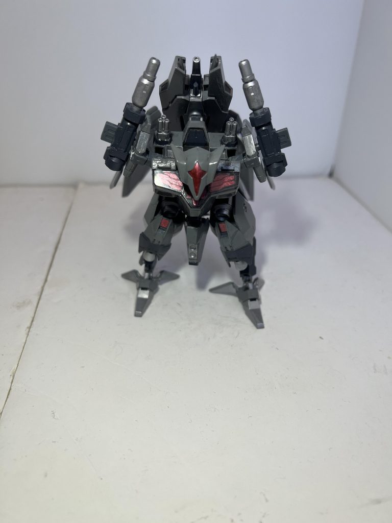 格納形態。羽を折り畳むことでかなりコンパクトになる。