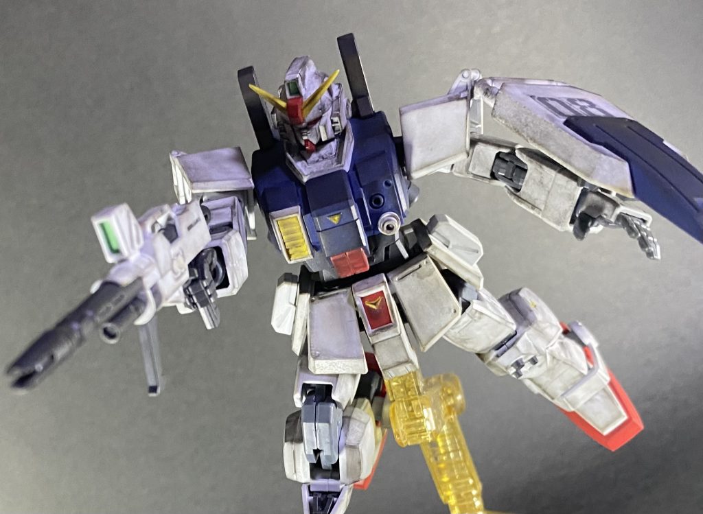 HG陸戦型ガンダム–3枚目/制作者：LEX