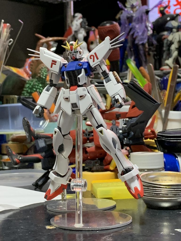 まだデカール貼ってませｎ。