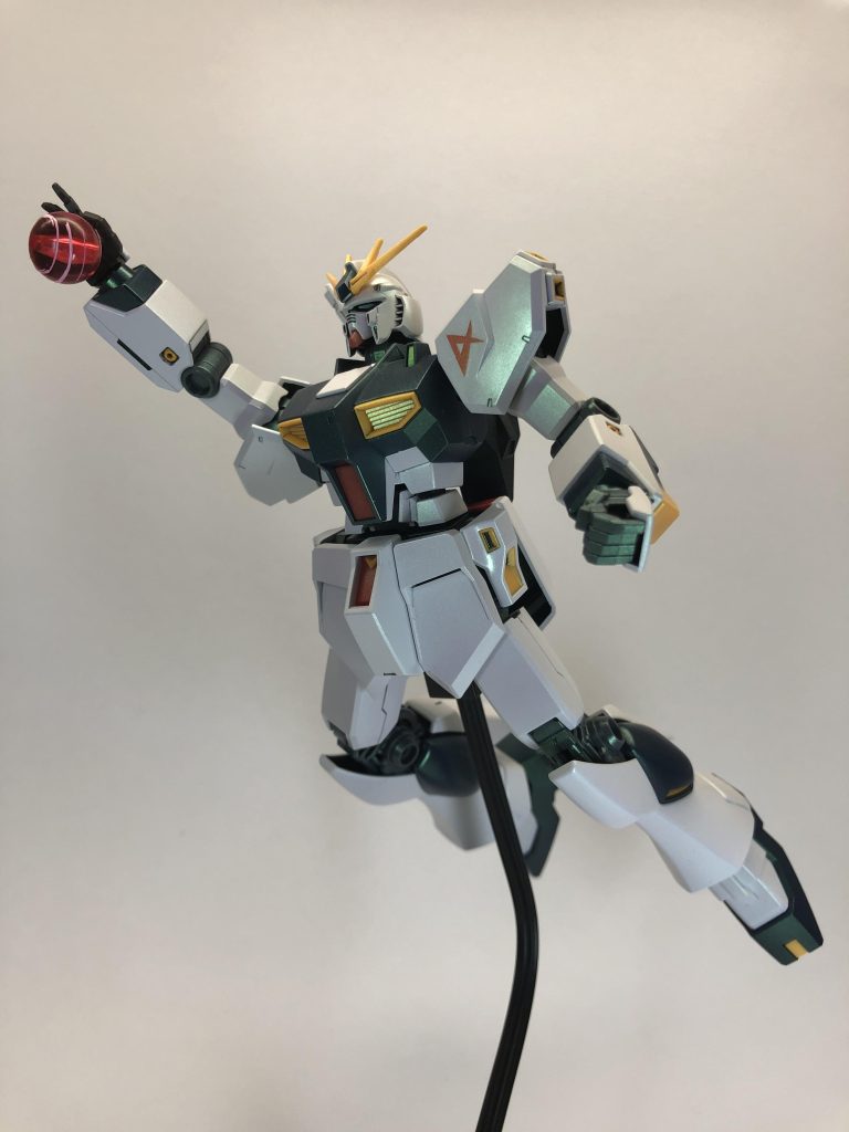 照明の角度で、白い部分にもキラリとグリーンが見えるんですが…ライティングの修行しなきゃです。。。