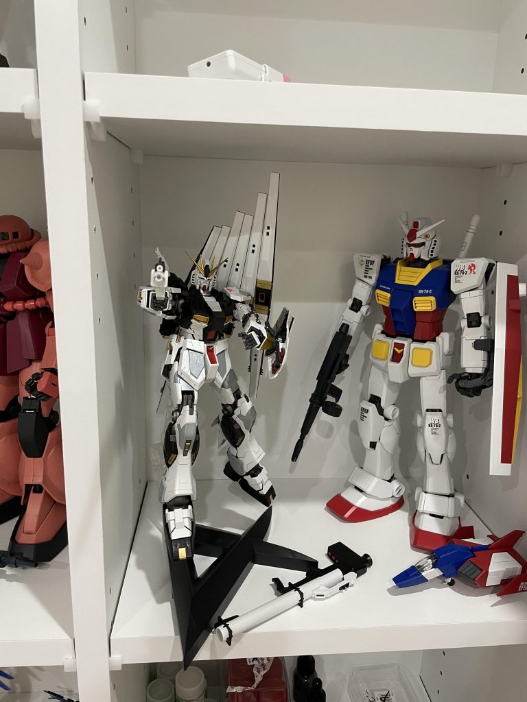 皆さんお気付きでしょう。そうです。私は水転写デカールがちょー苦手で捨てました🫡