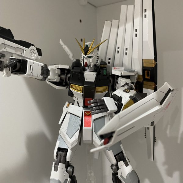 初めてのνガンダム