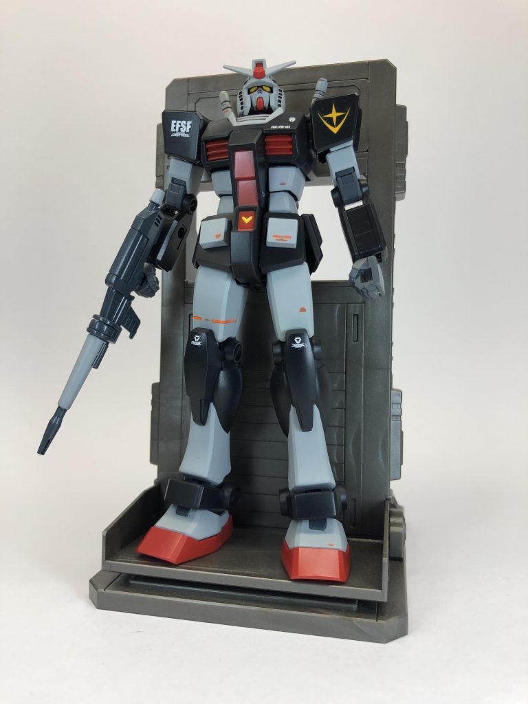 プロトタイプガンダム といえばハンガー。でもEGはスタイリッシュなので、あのBOXアートとは随分印象が違っちゃいますね