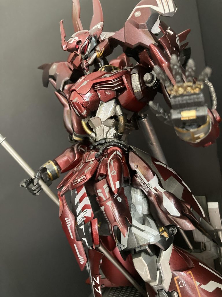 機体のデカールは対面するそれぞれの機体の片側のみにボディアートな感じで表現^ ^アクションベースとシステムベースを合わせて山門に鎮座する仁王像の台座をイメージ。