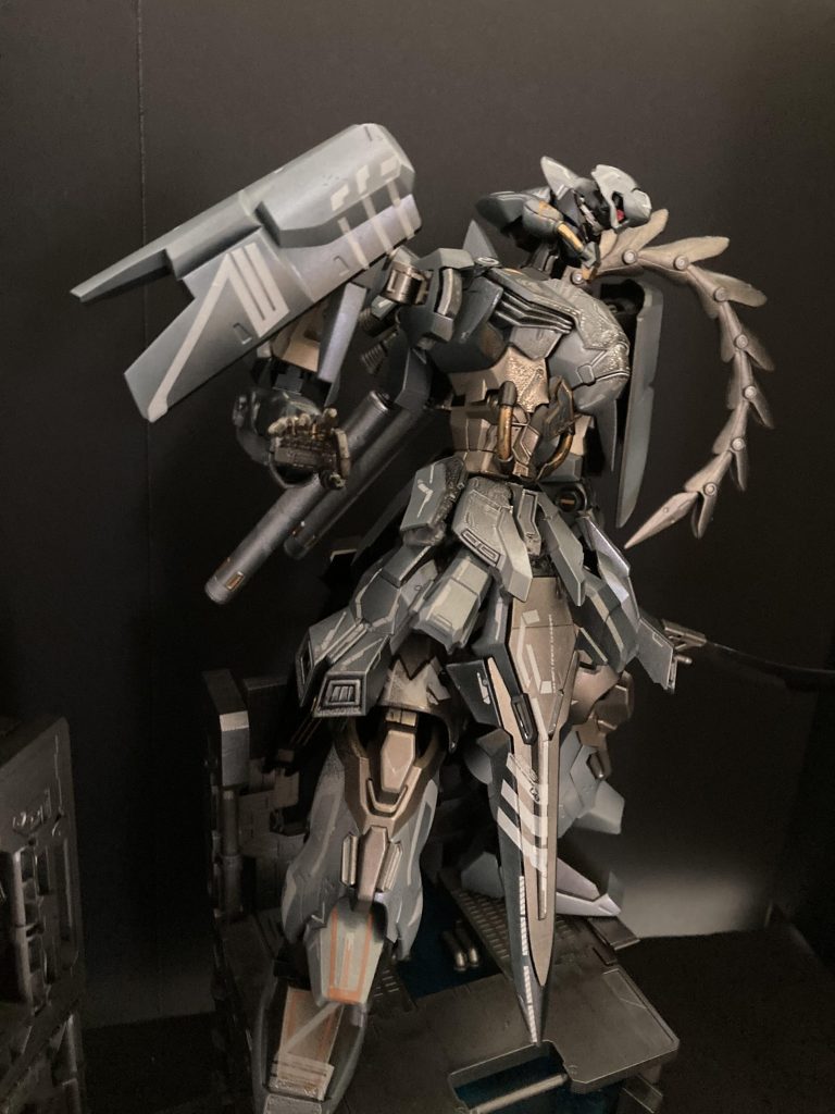 機体シルエットはマッシブなボディパーツにシュッとした肉体美のボディビルダーをイメージして組み上げています^ ^ノ