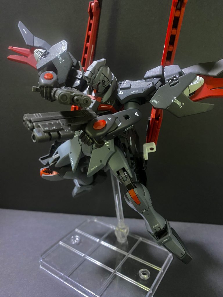 GNビームピストル取り回しの良い小型のビームライフル。射程こそ短いが十分な威力と連射性能を持つ。