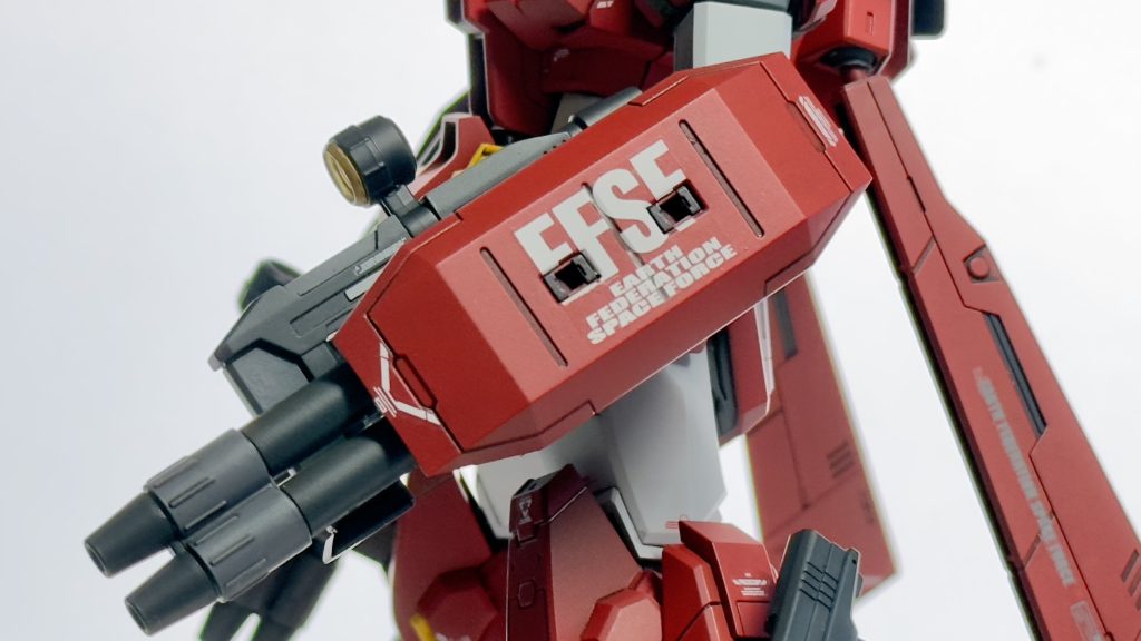 2連ビームキャノンのデカールは個人的にお気に入りです。この機体は地球連邦宇宙軍所属ですが、他には陸軍所属機も存在しています。