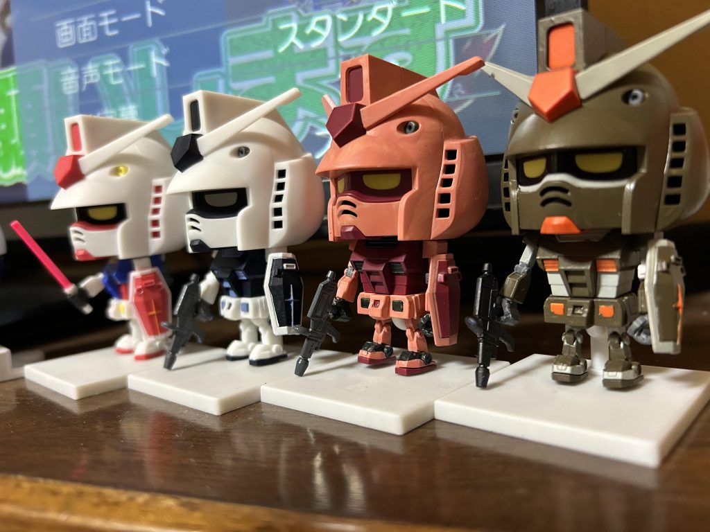 いまは母のいる部屋のテレビの前に飾らせてもらってます✨✨みんな一緒に😊