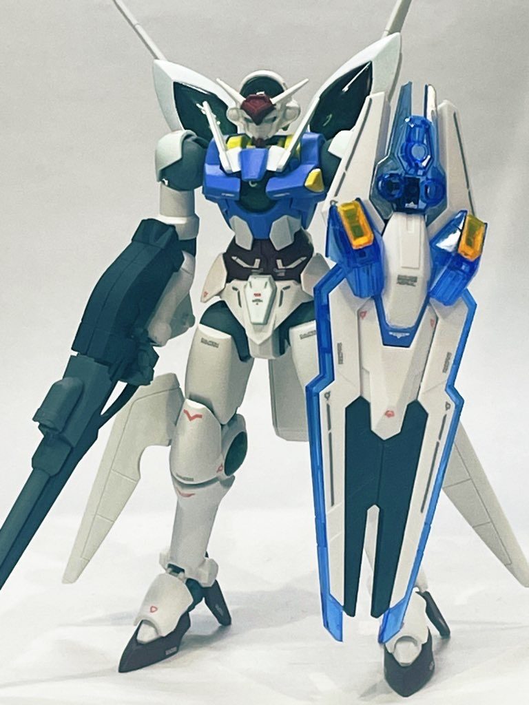 HG ガンダムポータントをエアリアルカラーに全塗装。エアリアルの武装をミキシングしました。元からクリアパーツ多いキットなのでエアリアルもソリッドクリア版を拝借。