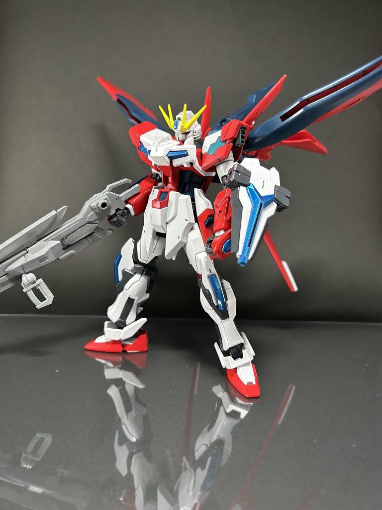 デスティニーインパルスの逆をやってみようという発想で制作しました。デスティニーのパーツでフォースシルエットっぽくしています。