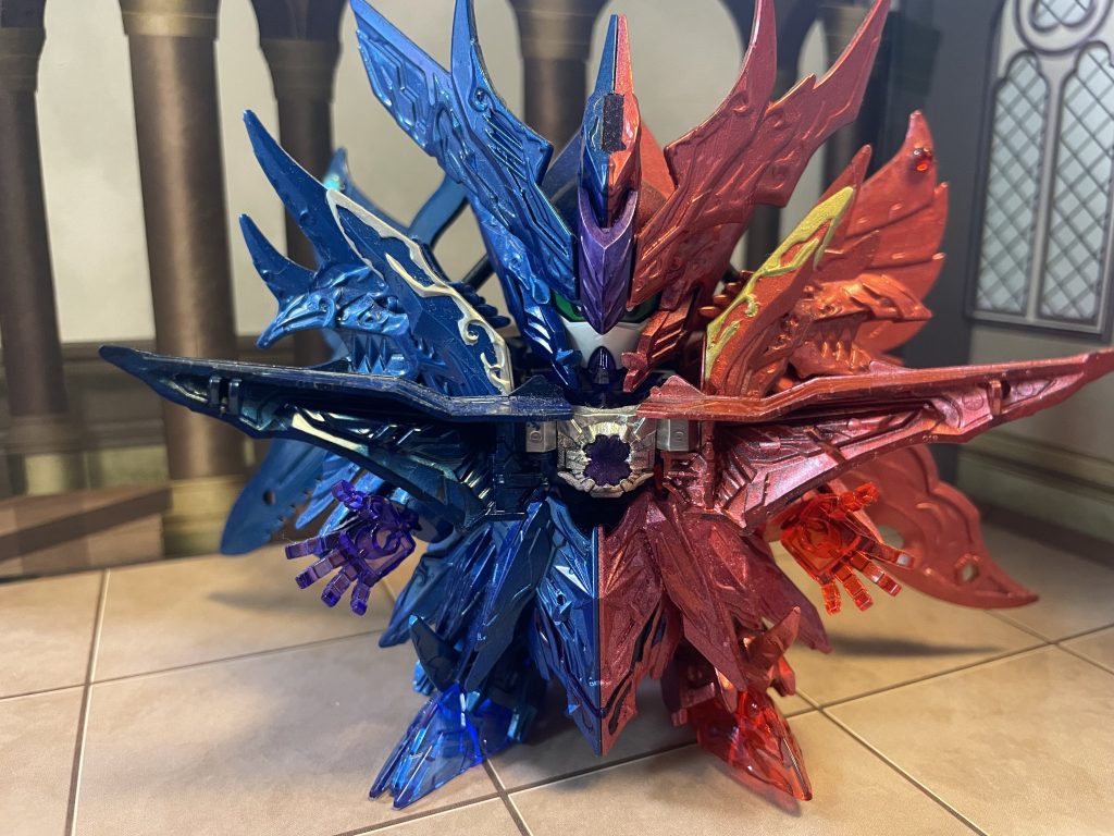 もちろん、胸元パッカーンも標準装備。