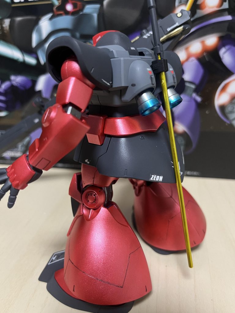 バーニアは市販品に…背面ももうちょいデカール貼れば良かった気もする。
