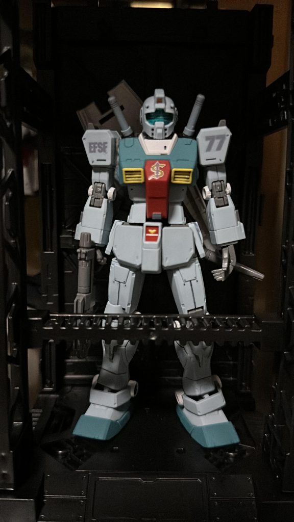 ダイソーのディスプレイベースに乗せると雰囲気が良いですね。