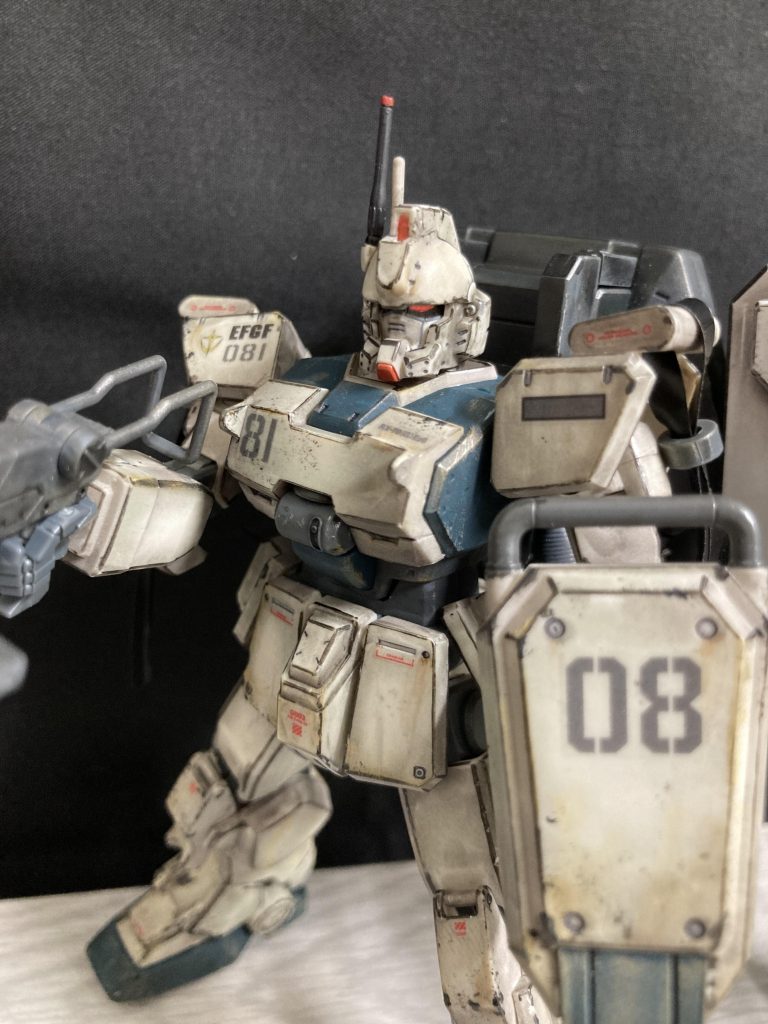 Ez-8 & 陸戦ガンダム–3枚目/制作者:小人