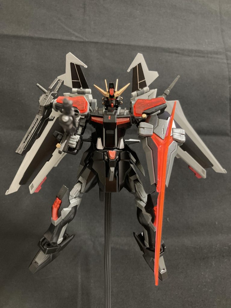 フロント接続穴多い+ストライクの余剰パーツでライフルが付いてくるので価格に対しての満足感高いです。黒塗装するとクリアパーツが明るすぎたのでクリアレッドでワントーン明るさ落としました。