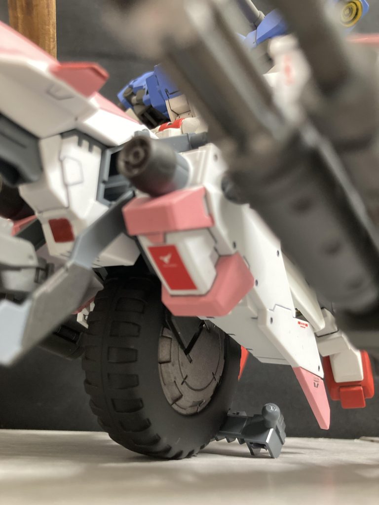 タイヤ部分リアルな質感になりました。