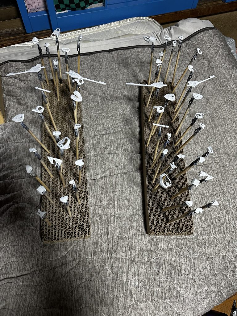 パーツ数が多いと塗り残しがあったりなんだりでバタバタしましたがなんとか終わりました。