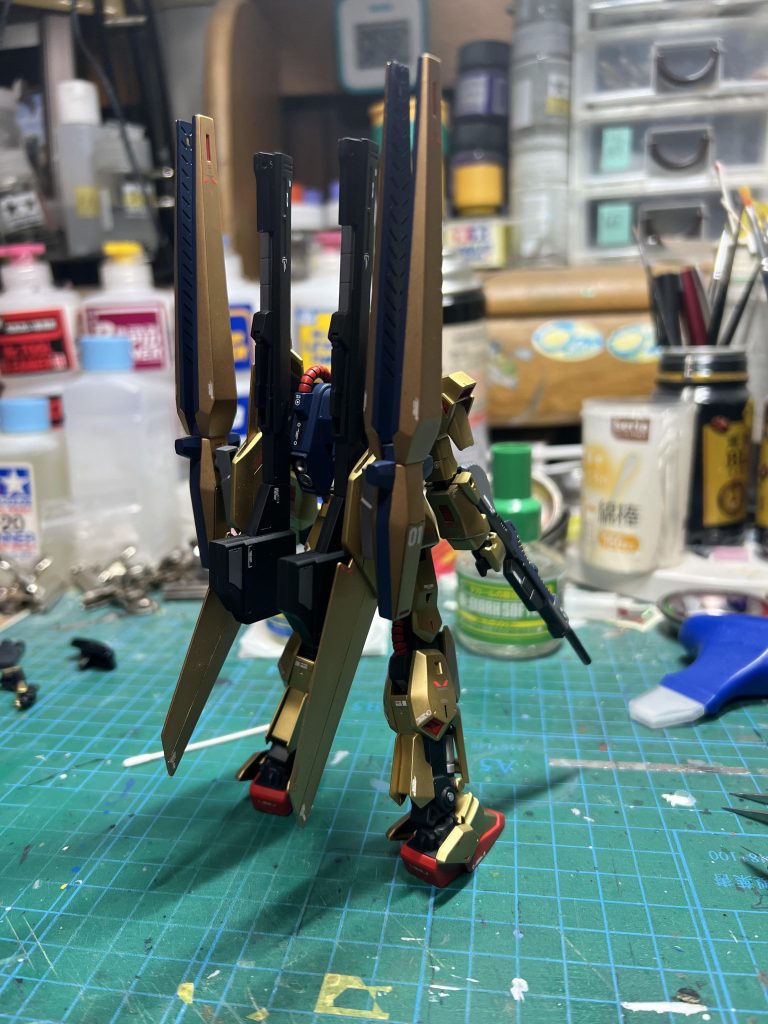 脚部の内部フレームのシリンダーの塗り分けと横のディテールアップパーツがいい感じ✌️