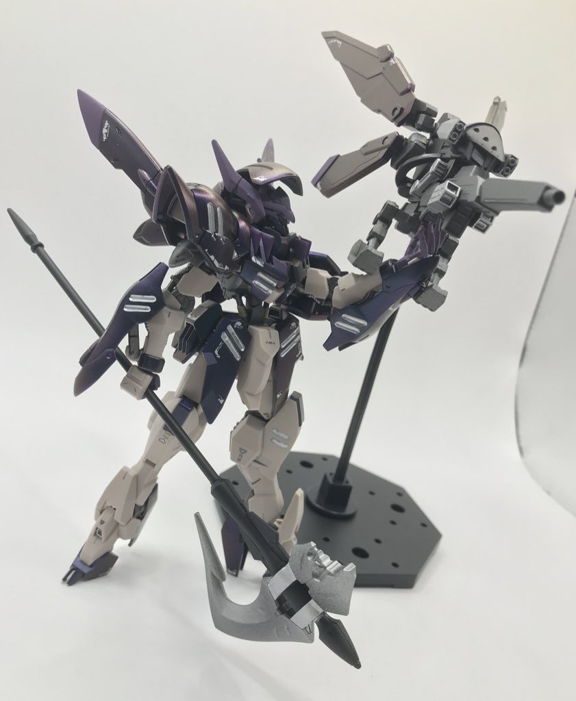 ガンダムグレモリードローン装備–4枚目/制作者：にくつかみもちお