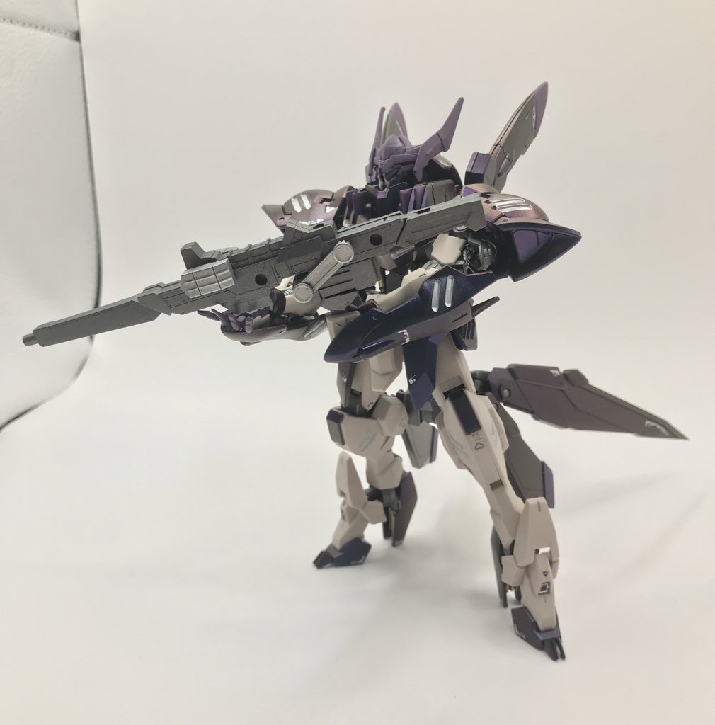 ガンダムグレモリードローン装備–2枚目/制作者：にくつかみもちお