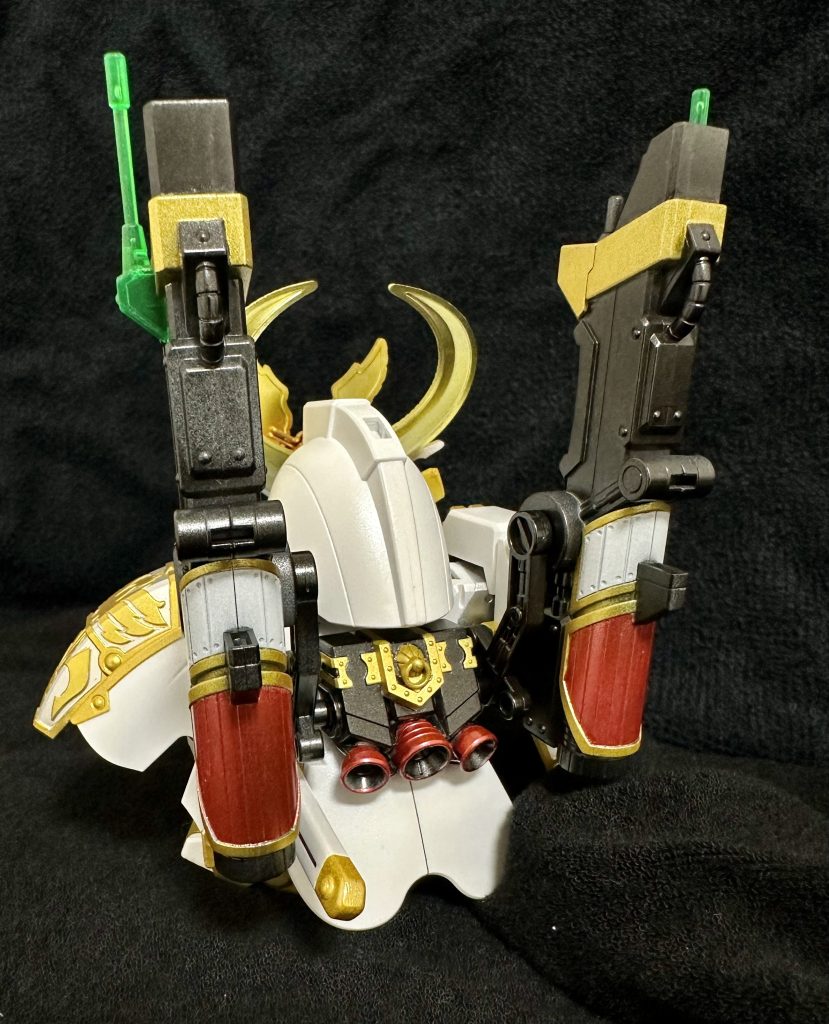 バックパック。大きなオメガキャノンの塗装苦労したなぁ。