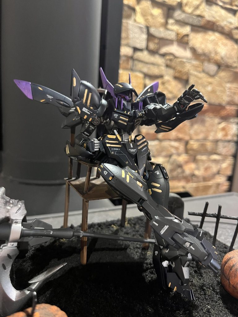 横から見るとこんな感じです(*^▽^*)去年のデスサイズは明らかにハロウィンらしいカラーで塗装しましたけど今年は、また違った雰囲気のカラーリングで塗装しました(๑˃̵ᴗ˂̵)